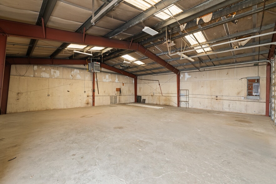 More Photos Of 947 Quayle ave, Salt Lake City Industrial For Lease