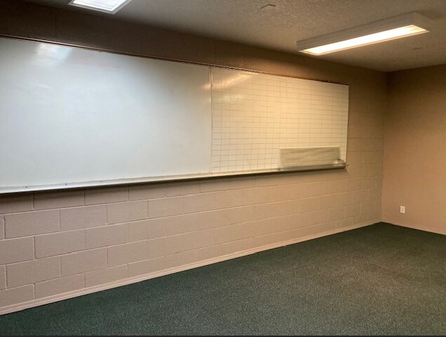 More Photos Of 601 E 44th St, Garden City Warehouse For Lease