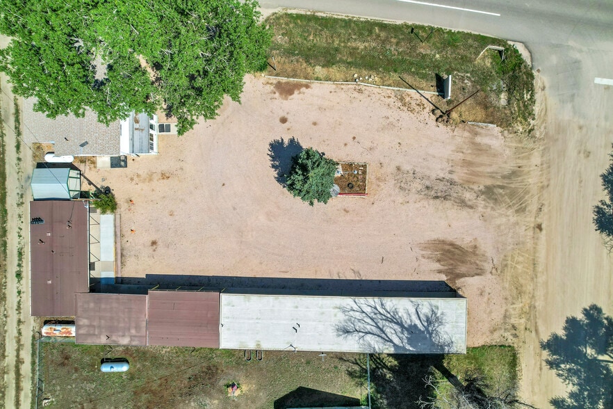 More Photos Of 808 Caribou St, Simla Hospitality For Sale