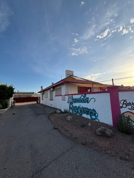 More Photos Of 119 E Speedway Blvd, Tucson Restaurant For Sale