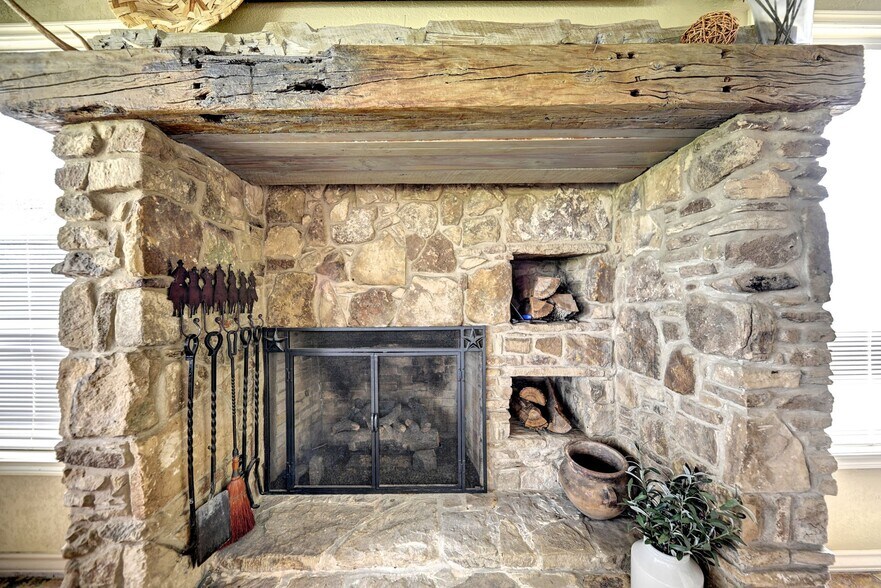 More Photos Of 2575 Old Mill Creek Rd, Brenham Specialty For Sale