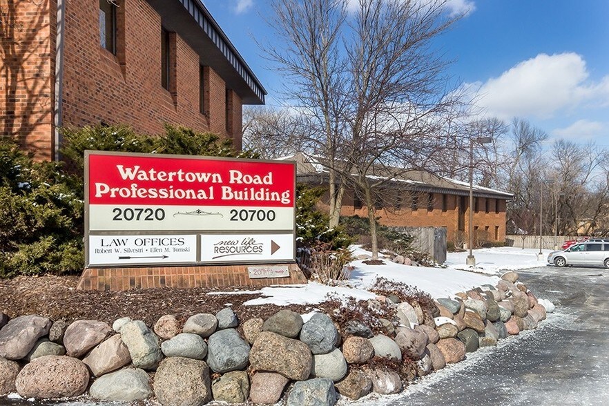 More Photos Of 20700 Watertown Rd, Waukesha Unknown For Lease