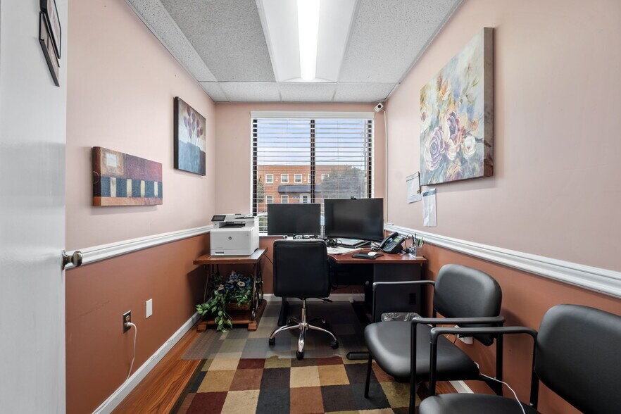 More Photos Of 101 Chestnut St, Gaithersburg Office For Sale