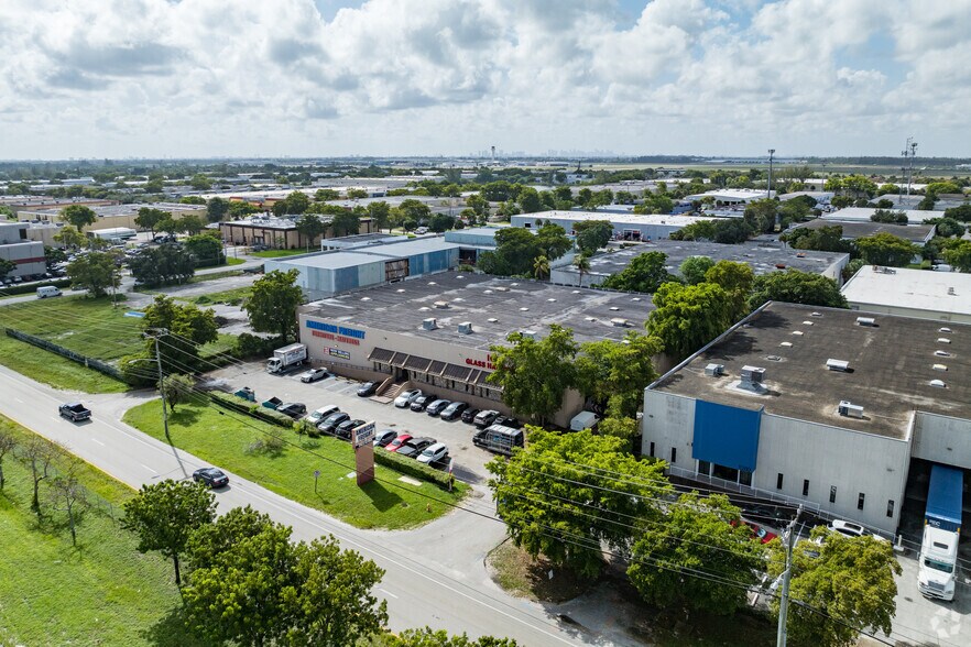 More Photos Of 5240-5260 NW 167th St, Miami Gardens Warehouse For Lease