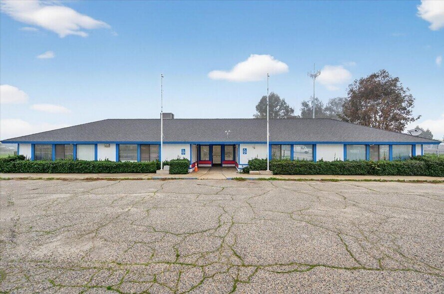 Primary Photo Of 17408 Road 26 Rd, Madera Lodge Meeting Hall For Sale