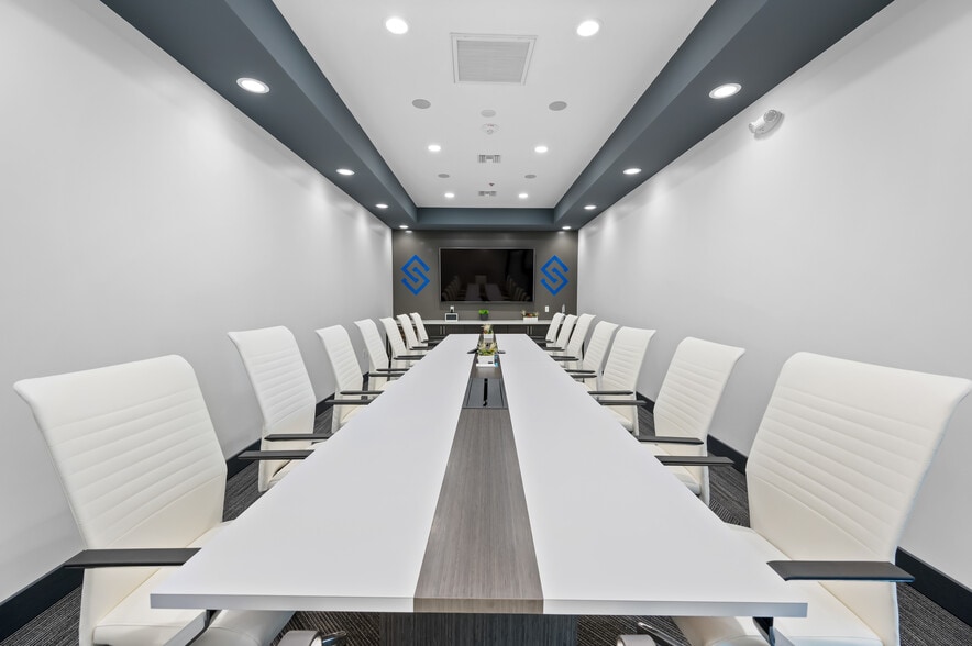 More Photos Of 610 Waltham Way, Mccarran Office For Lease