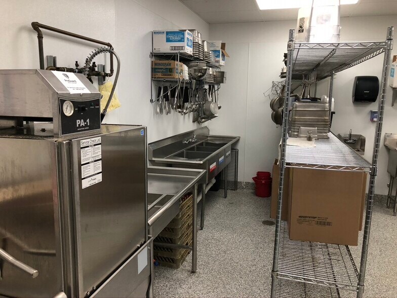 More Photos Of 106 E Lincoln Hwy, Dekalb Restaurant For Lease