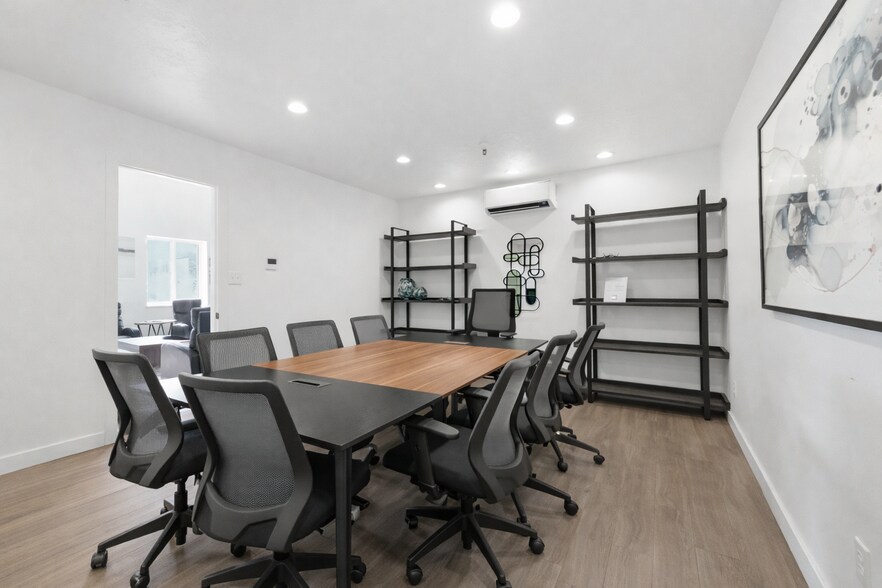 More Photos Of 1657 N State St, Lehi Manufacturing For Sale