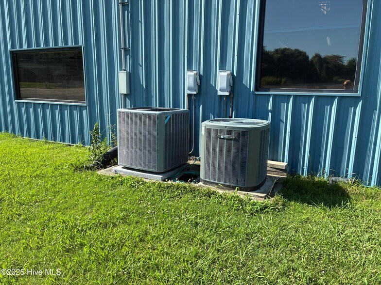 More Photos Of 161 T Com Dr, Elizabeth City Warehouse For Sale