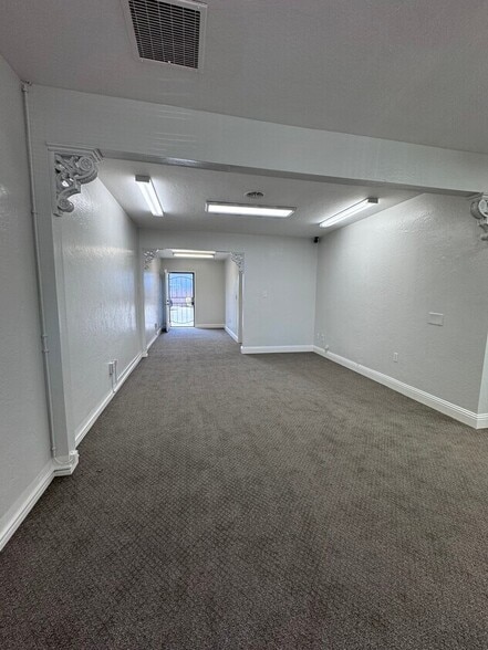 More Photos Of 800-816 W Lodi Ave, Lodi Office For Lease