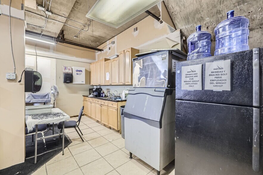 More Photos Of 5932-5934 McIntyre St, Golden Light Manufacturing For Sale