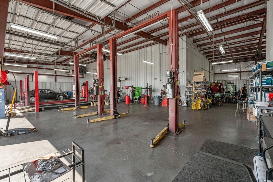 More Photos Of 362 George Bishop Pky, Myrtle Beach Auto Repair For Sale