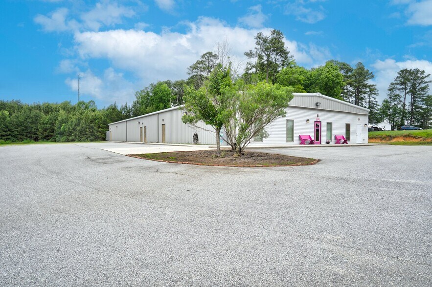 More Photos Of 2040 Fenner Rd, Rocky Mount Warehouse For Sale