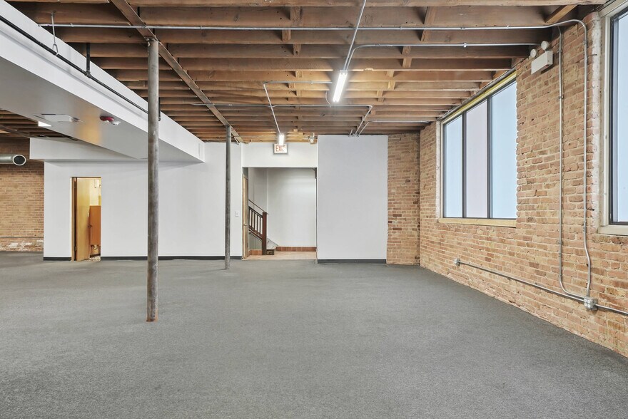 More Photos Of 526 N Western Ave, Chicago Manufacturing For Sale