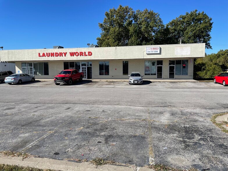 More Photos Of 6825-6829 E Bannister Rd, Kansas City General Retail For Sale