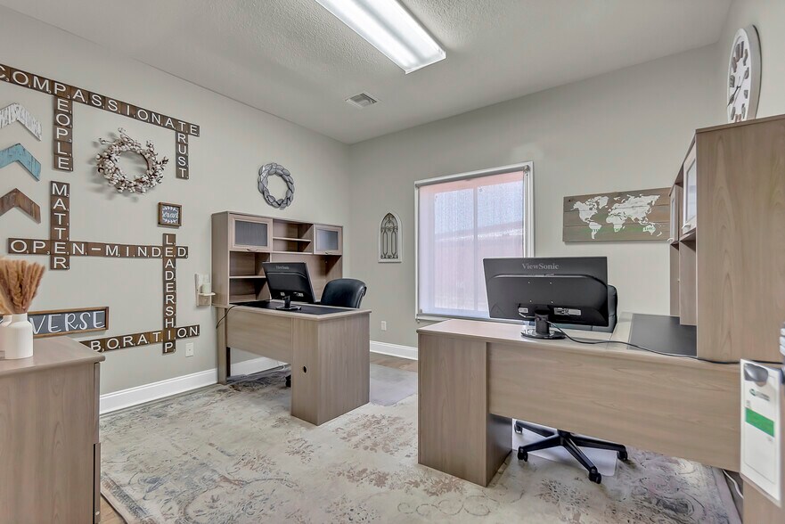 More Photos Of 1501 US Highway 19 S, Leesburg Office For Sale