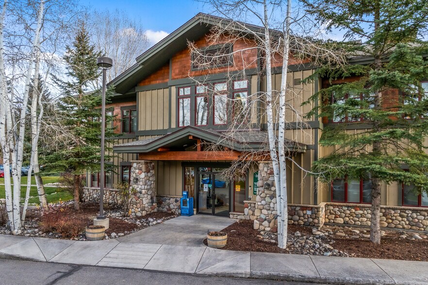 More Photos Of 505 Anglers Dr, Steamboat Springs Medical For Lease