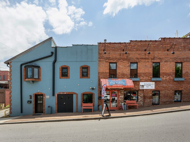 More Photos Of 44 Church St, Waynesville Storefront Retail Residential For Sale