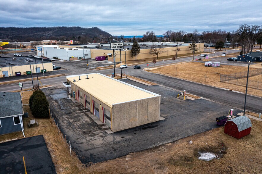 More Photos Of 581 Lester Ave, Onalaska Carwash For Sale