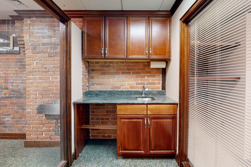 More Photos Of 200 Lincoln St, Boston Loft Creative Space For Sale