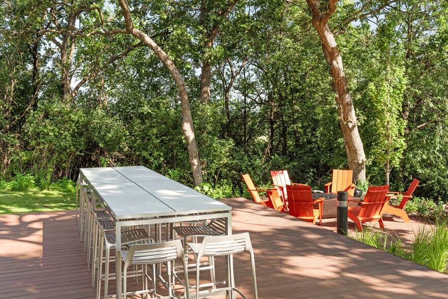 More Photos Of 1305 Corporate Center Dr, Eagan Office For Lease