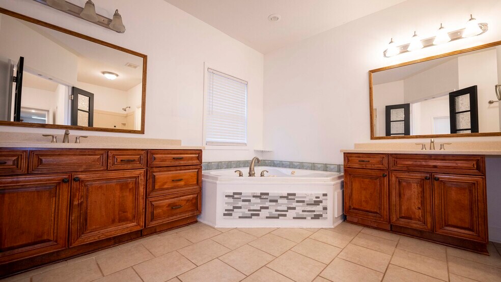 More Photos Of 1646 E Wesley Chapel Rd, Byron Land For Sale