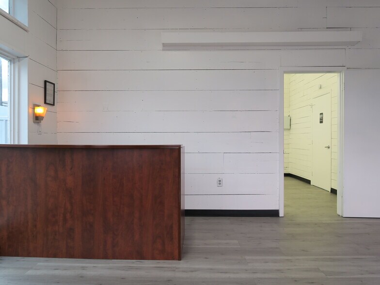 More Photos Of 5707 Schumacher Ln, Houston Auto Dealership For Lease