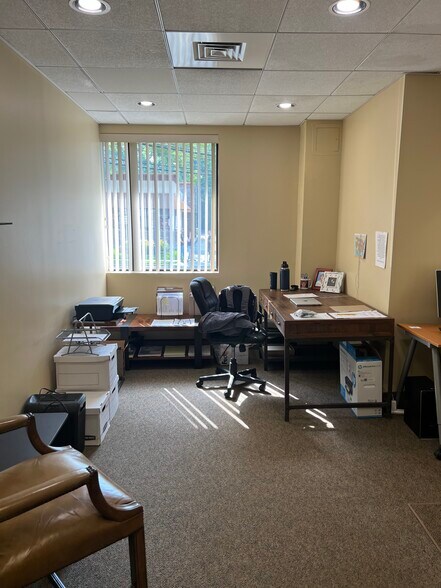 More Photos Of 230 New York Ave, Huntington Office For Lease