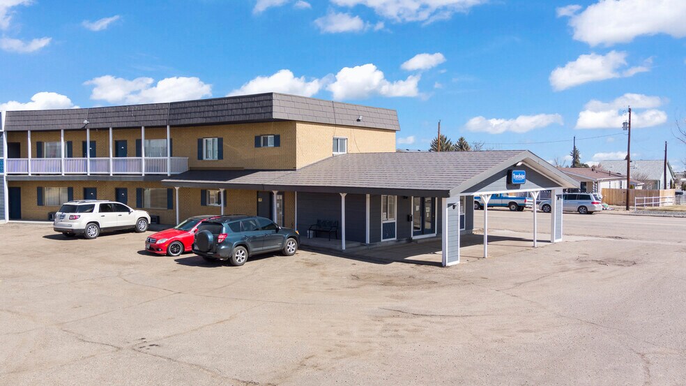 More Photos Of 700 Colorado Ave, Stratton Hotel For Sale