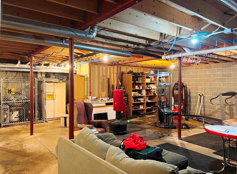 More Photos Of 221 4th St, Ironton Freestanding For Sale