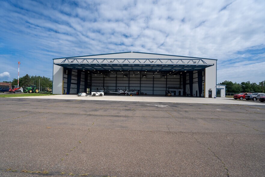 More Photos Of 5175 Old Airport Rd, Hazle Township Airplane Hangar For Lease