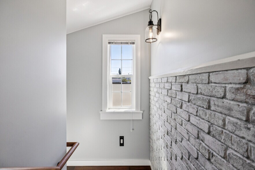 More Photos Of 917 Howard Ave, Burlingame Office Residential For Sale