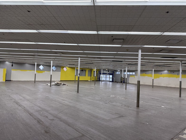 More Photos Of 6140-6150 Woodland Ave, Philadelphia Storefront For Lease