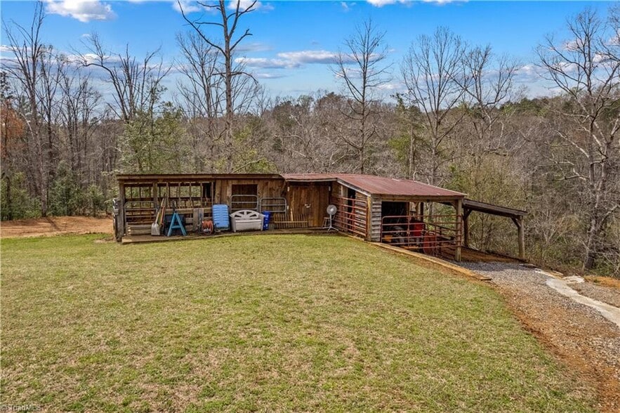 More Photos Of 1595 Cheatham Ford Rd, Hiddenite Religious Facility For Sale