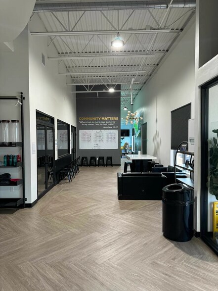More Photos Of 2217 NW 178th St, Edmond General Retail For Sale
