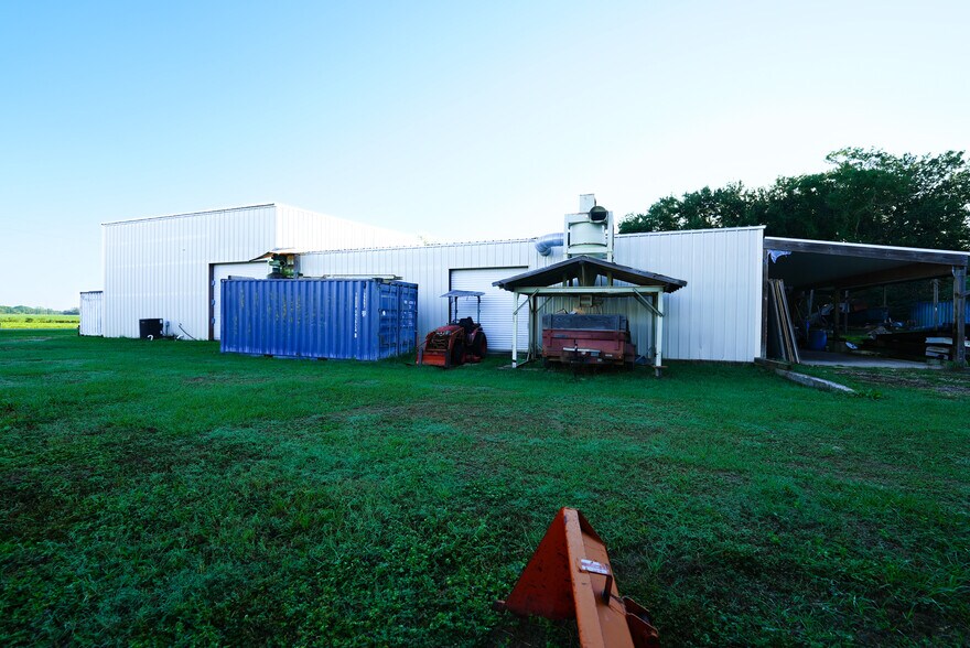 More Photos Of 7800 County Road 24, Fairhope Showroom For Sale