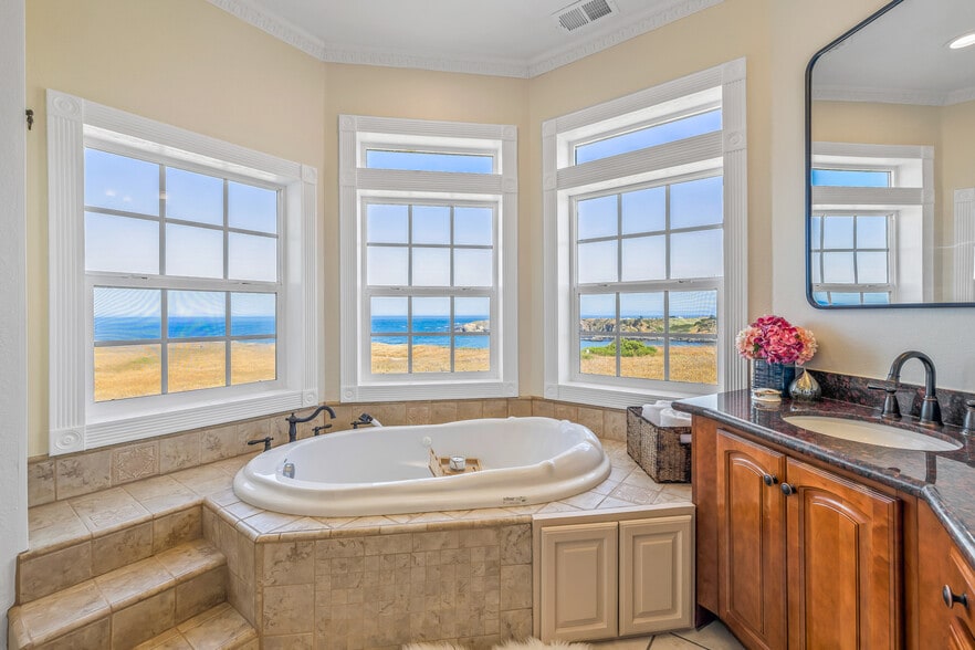 More Photos Of 19351 Del Mar Dr, Fort Bragg Specialty For Sale