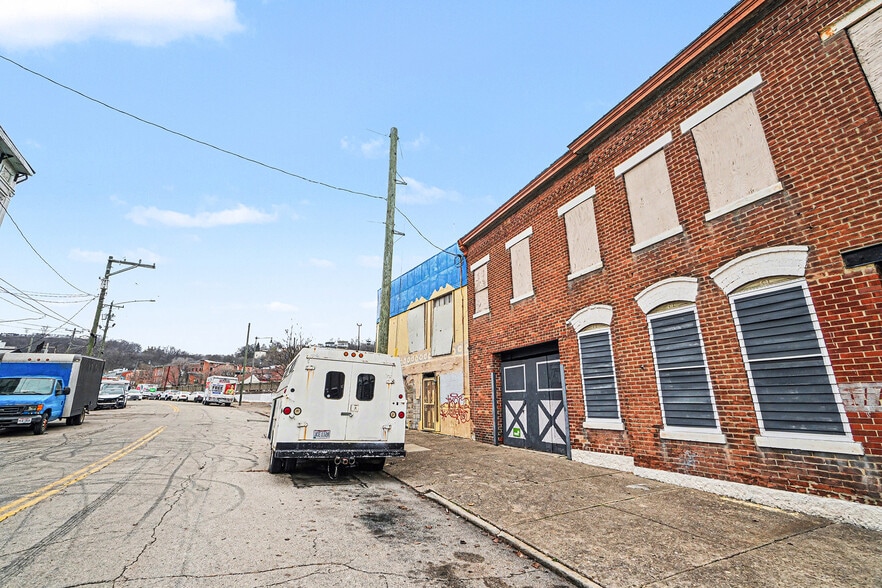 More Photos Of 1778 Central Ave, Cincinnati Auto Repair For Sale