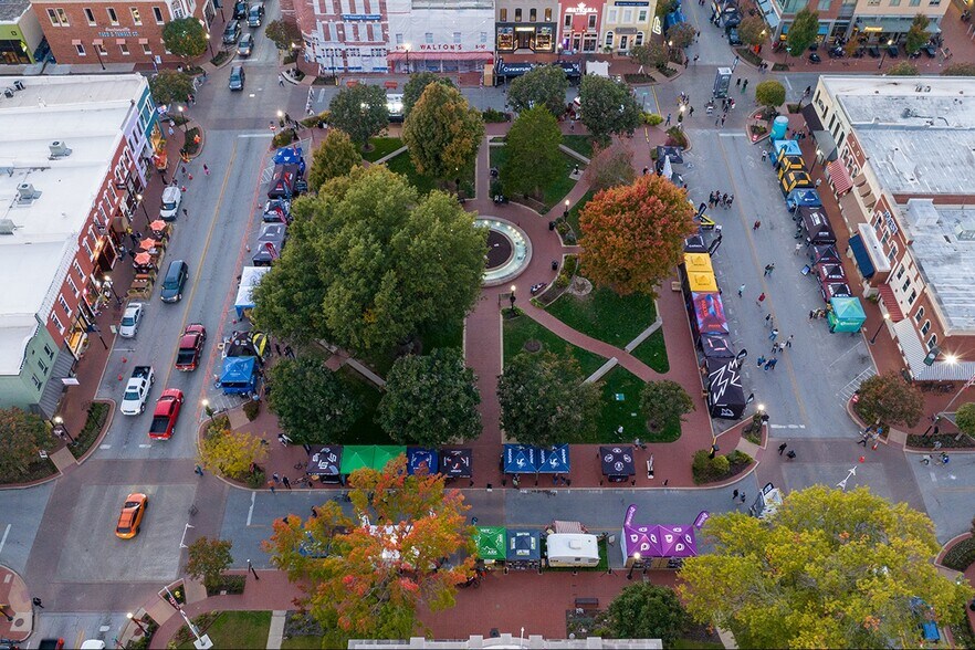 More Photos Of 1401 NE John Deshields Blvd, Bentonville Apartments For Lease