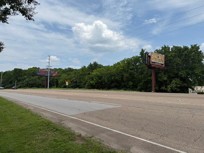 More Photos Of 1556 Riverside dr, Chattanooga Land For Sale