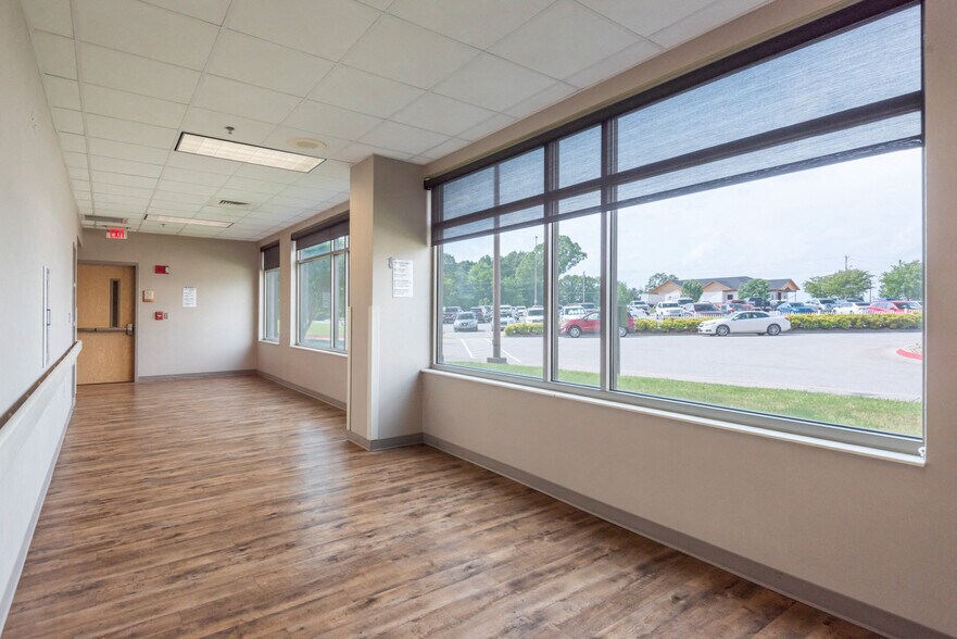 More Photos Of 120 Hospital Dr, Jefferson City Medical For Lease