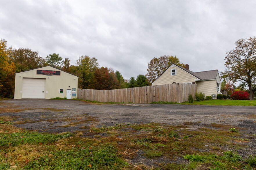 More Photos Of 2800 NY-49, West Monroe Auto Repair For Lease