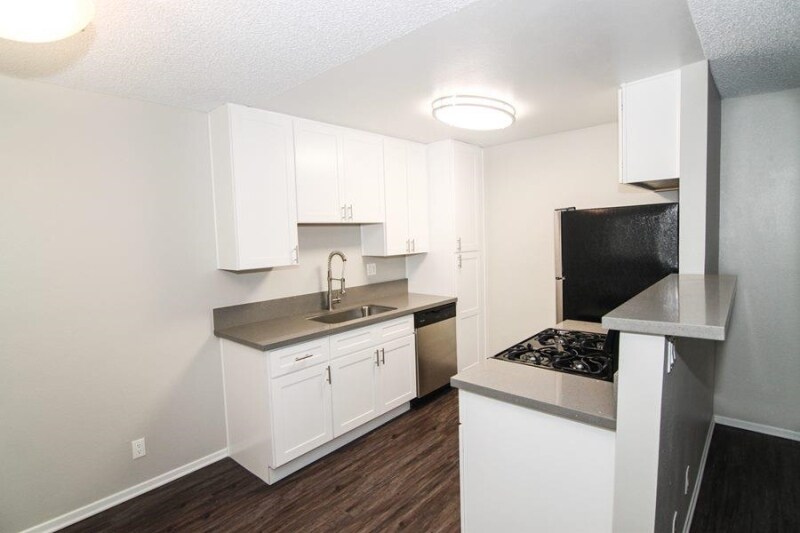 More Photos Of 2202-2208 Michigan Ave, Los Angeles Apartments For Sale