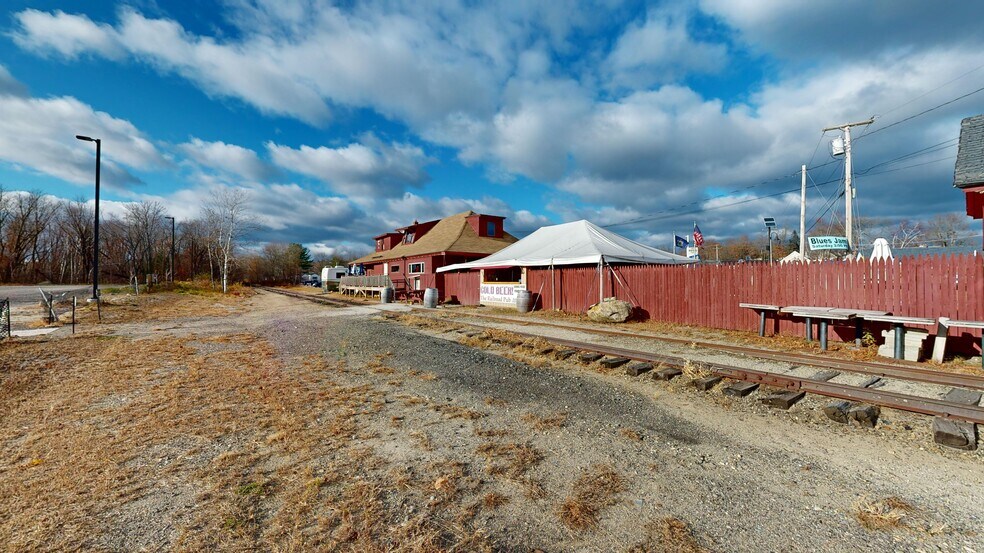 More Photos Of 695 Lisbon St, Lisbon Restaurant For Sale