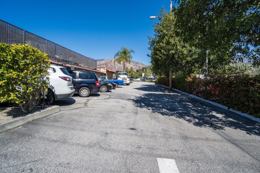 More Photos Of 200-222 E Foothill Blvd, Arcadia Storefront Retail Office For Sale