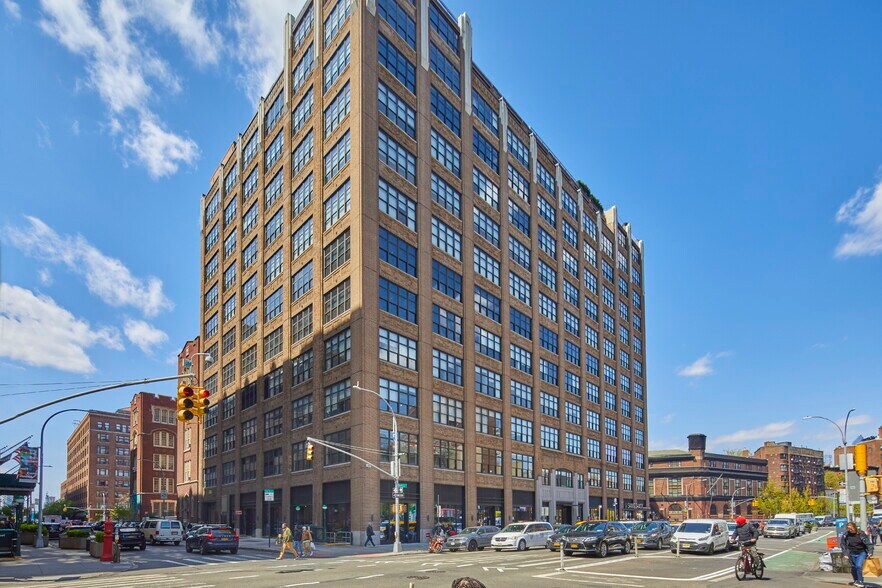 More Photos Of 225 Varick St, New York Office For Lease
