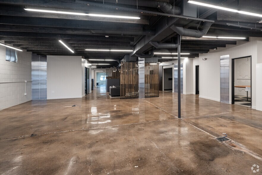 More Photos Of 1860 S Acoma St, Denver Light Distribution For Lease