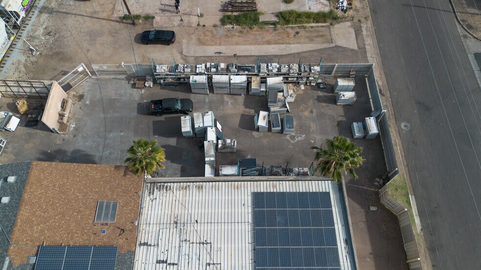 More Photos Of 1302 W Lincoln St, Phoenix Warehouse For Sale