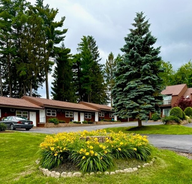 More Photos Of 1545 Us-9, Lake George Hotel For Sale
