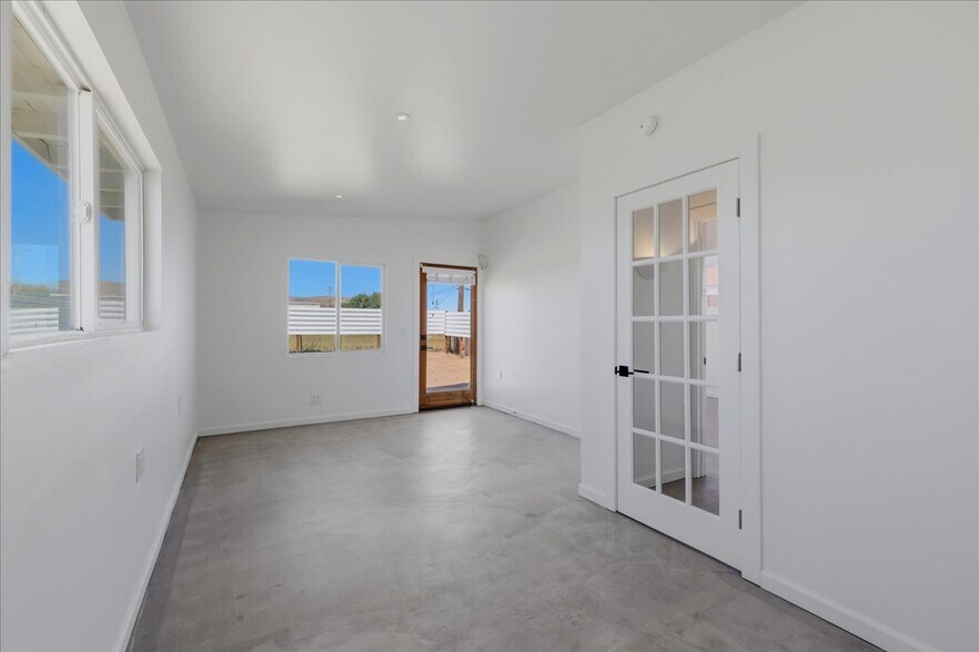 More Photos Of 61714 Commercial St, Joshua Tree General Retail For Sale